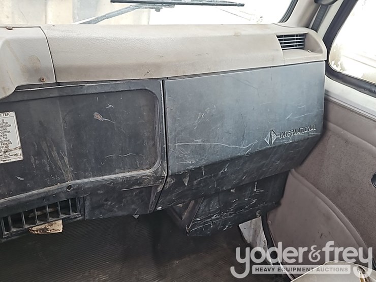 2000-international-4700-image-22
