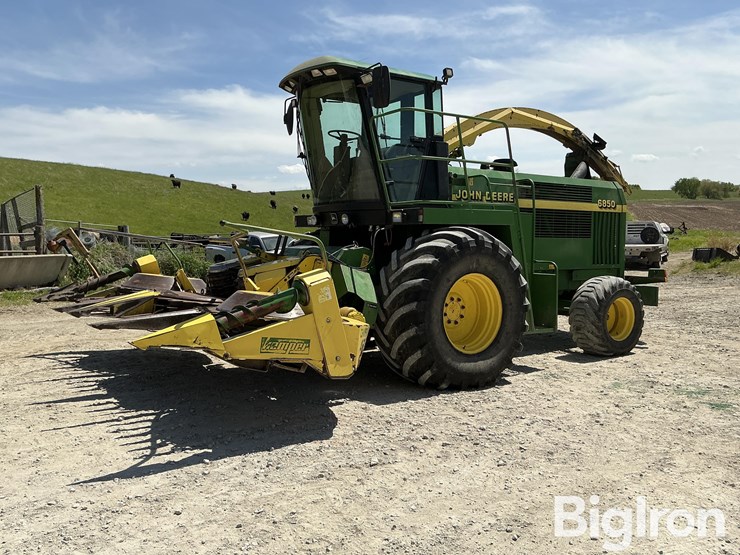 1998-john-deere-6850-image-1