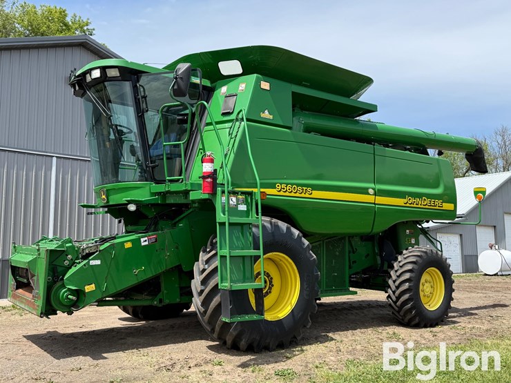2004-john-deere-9560-sts-image-1