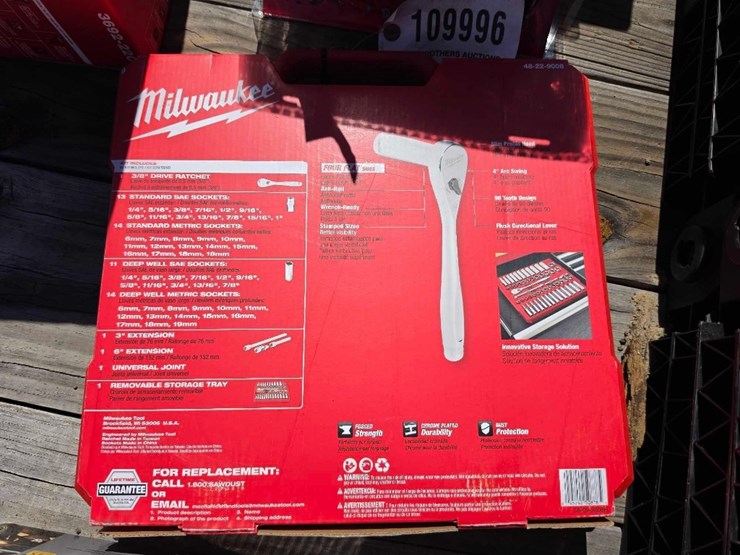 2220---milwaukee-56-pc.-socket-set-image-2