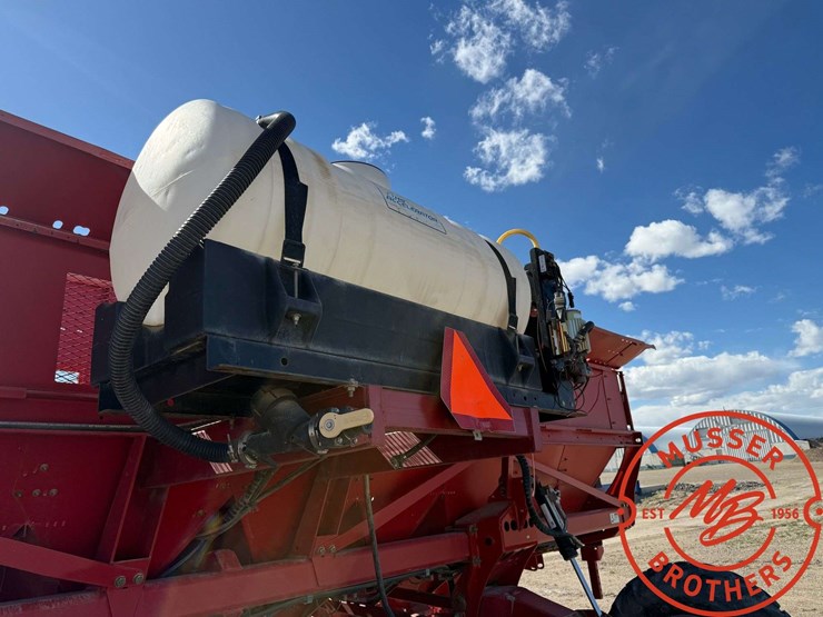 spudnik-8210-10-row-specialty-planter-image-7