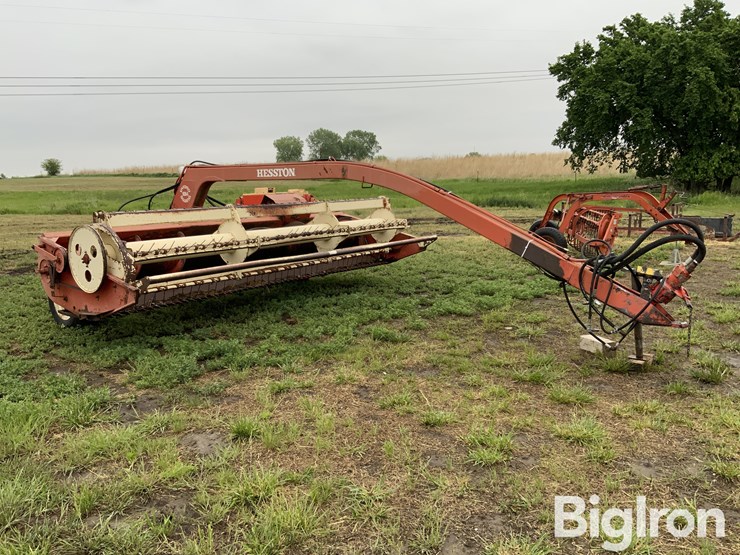hesston-1014-image-3