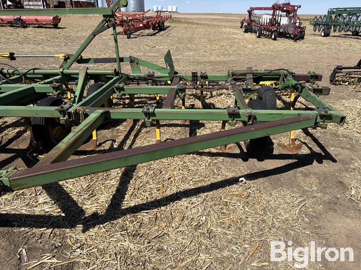john-deere-36-image-13