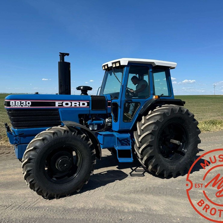 1992 FORD 8830