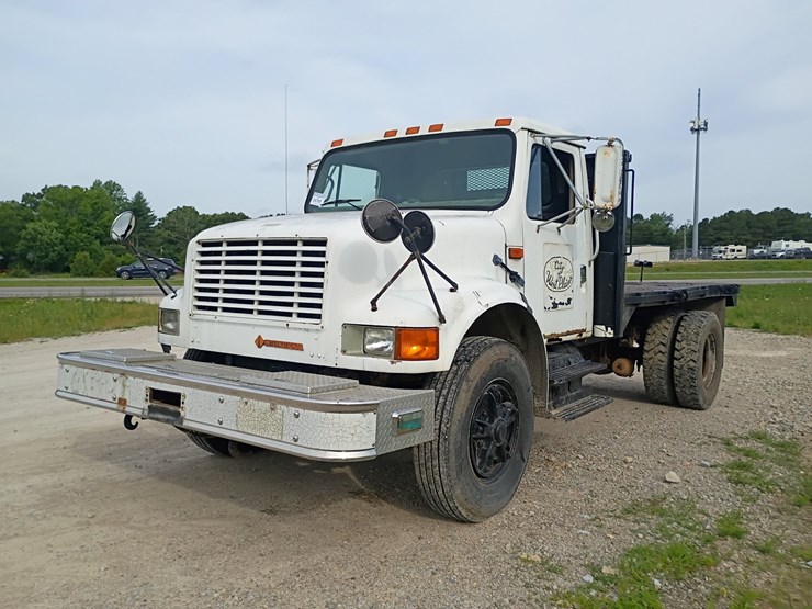 1993-international-4700-image-1