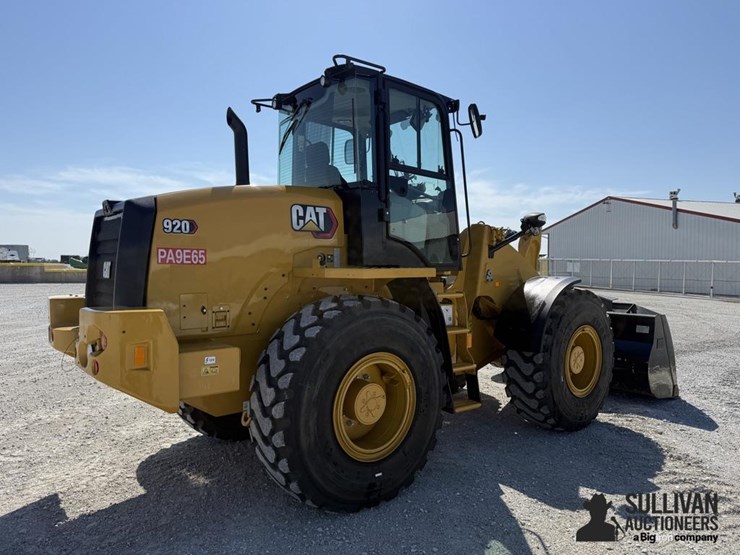 2021-caterpillar-920-image-5