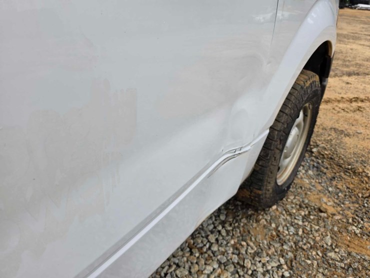 2012-ford-f150-xl-image-3