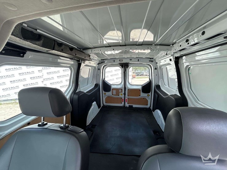 2015-ford-transit-connect-image-22
