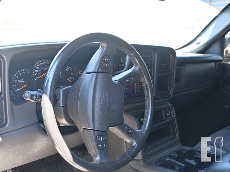 2005-chevrolet-silverado-1500-image-3