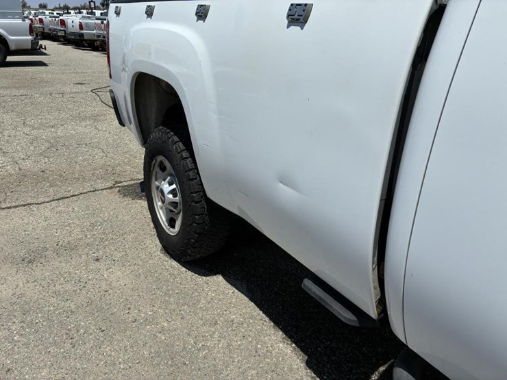 2012-gmc-2500hd-image-6