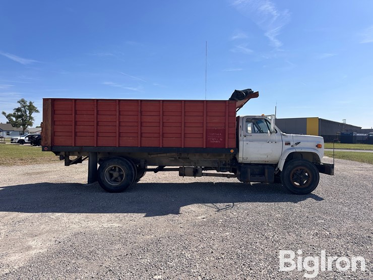 1987-gmc-7000-image-4