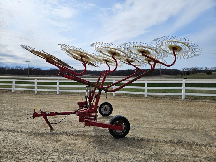 #5008-•-tuniti-10-wheel-vee-rake-image-2