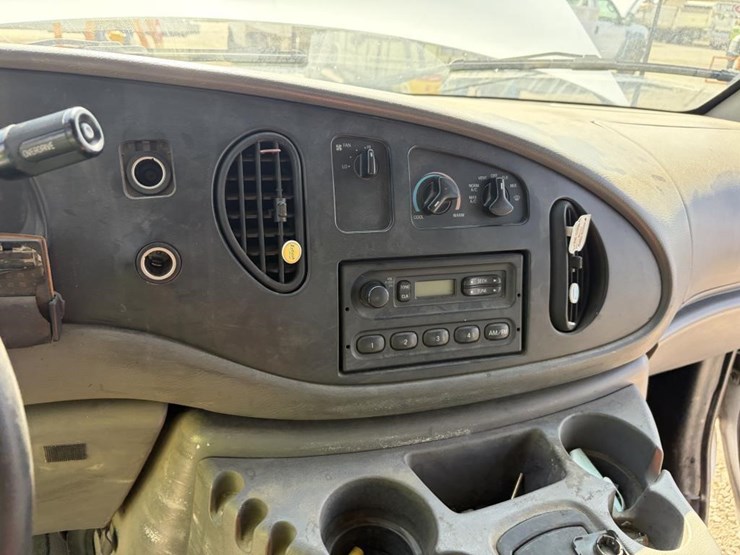 2001-ford-e350-sd-image-15