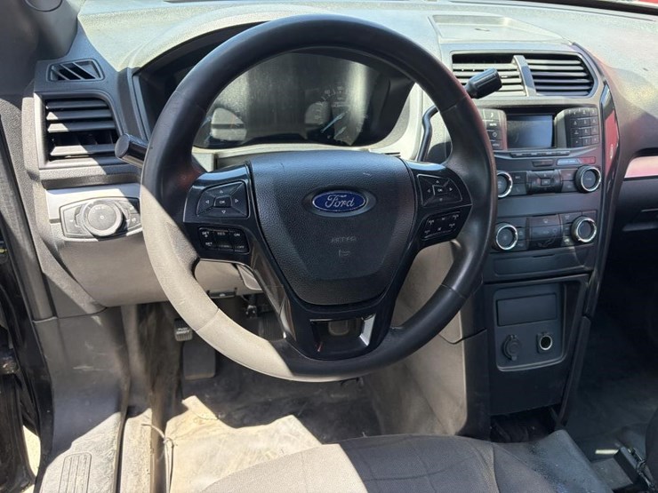 2019-ford-explorer-police-interceptor-image-13