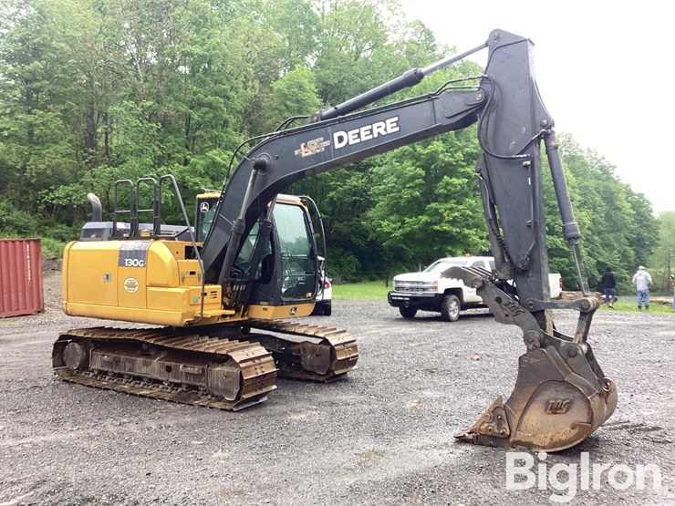 2016-deere-130g-image-3