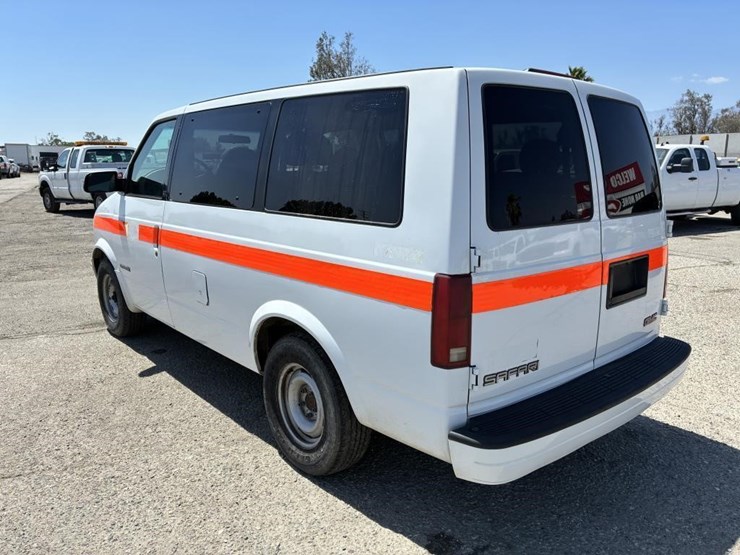 2000-gmc-safari-image-4