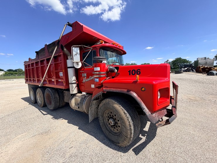 1998-mack-rb688s-image-13