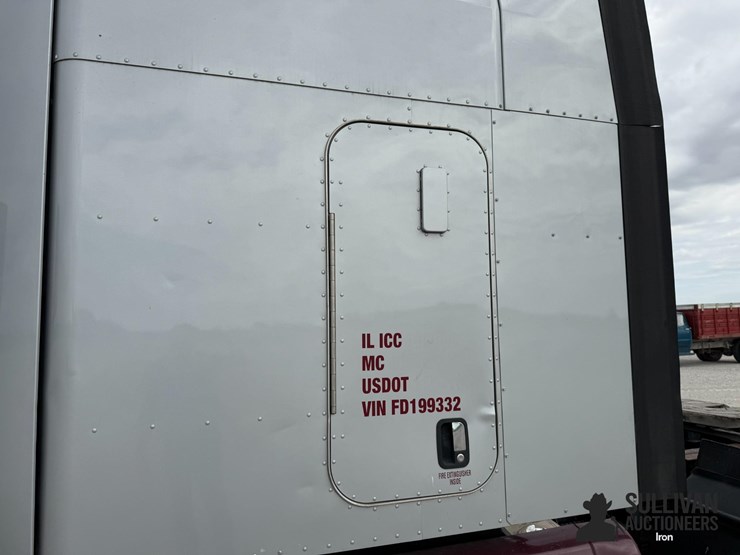 2015-peterbilt-579-image-20