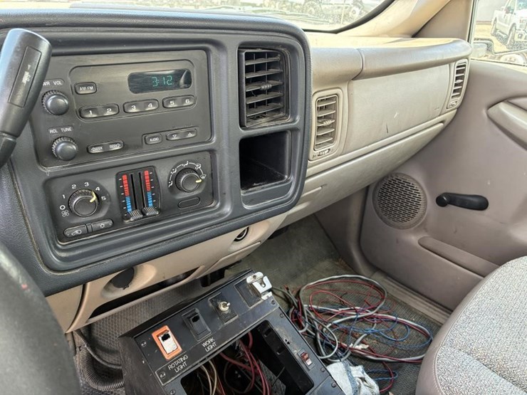 2006-chevrolet-silverado-1500-image-17
