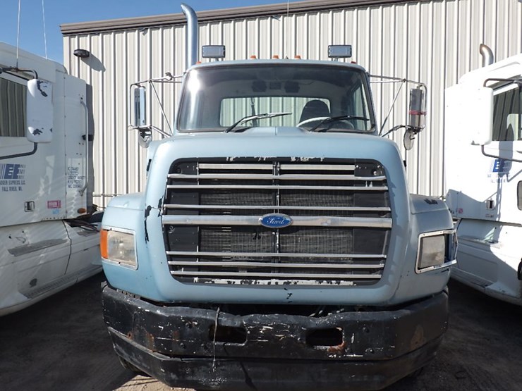 1992-ford-l9000-image-2