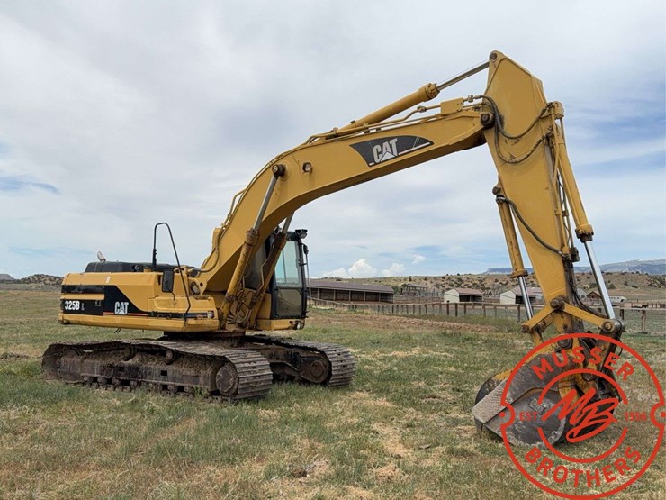 caterpillar-325b-image-7