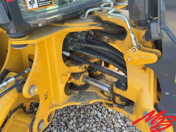 2023-deere-310sl-image-36