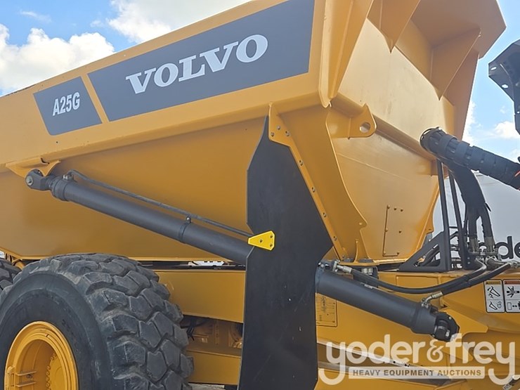 2023-volvo-a25g-image-22