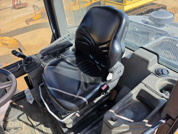 2012-deere-344j-image-15