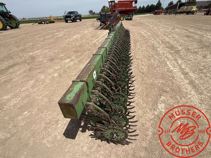 20'-john-deere-rotary-hoe,-3-pt-image-2