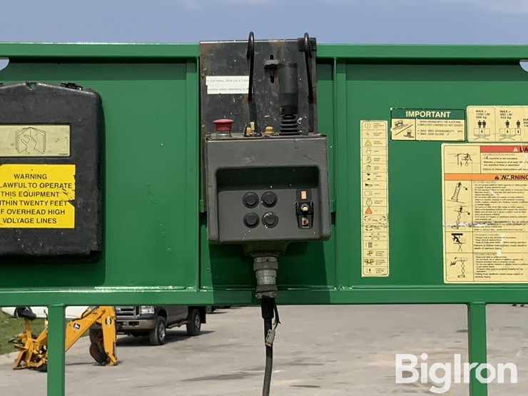 2017-jlg-260mrt-image-13