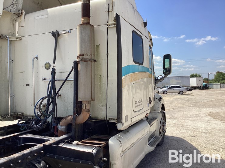 2003-peterbilt-387-image-15