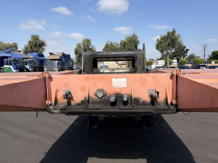 2000-landoll-660-image-16