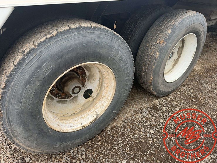 1992-wilson-grain-trailer-image-20