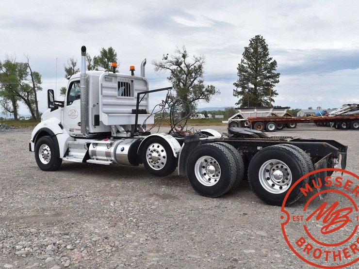 2016-kenworth-t880-image-5