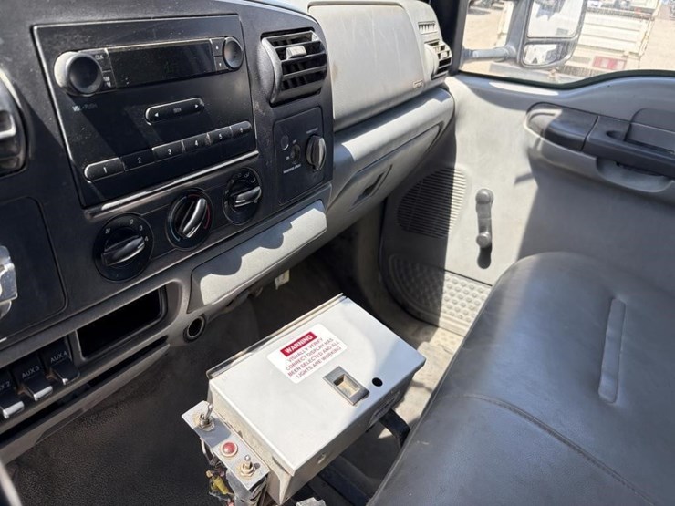 2007-ford-f350-image-17