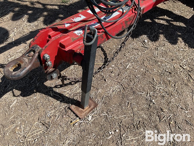 case-ih-330-image-10