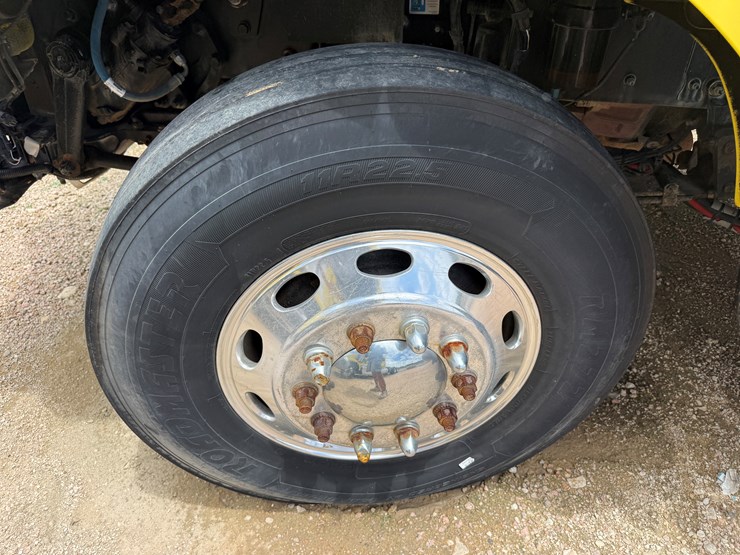 2015-kenworth-t800-image-14