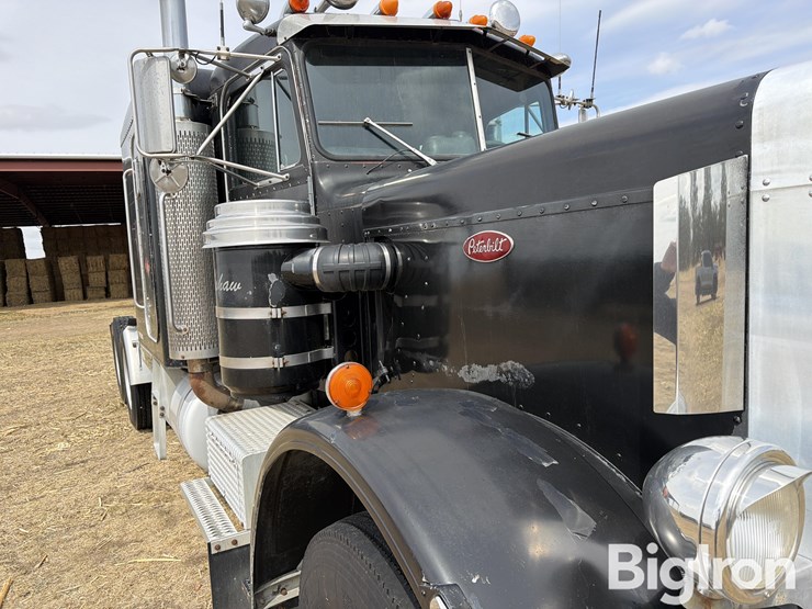 1983-peterbilt-359-image-16