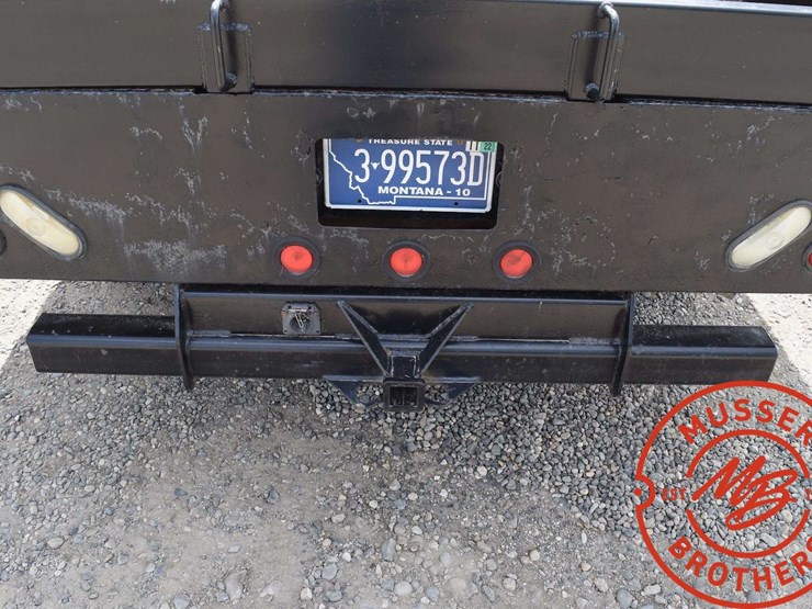 2013-chevrolet-3500-image-30
