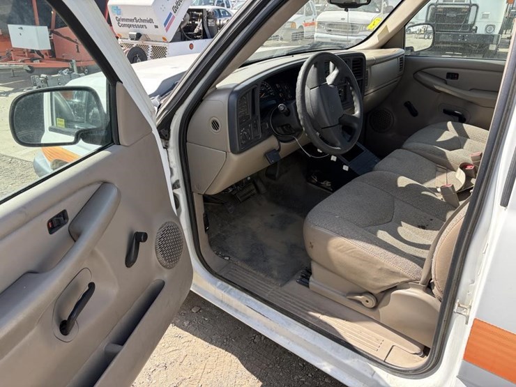 2006-chevrolet-silverado-1500-image-11