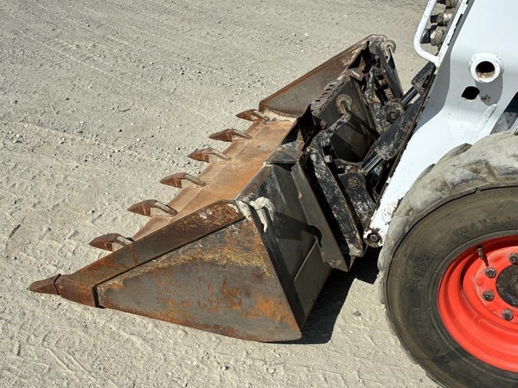 2023-bobcat-s590-image-9