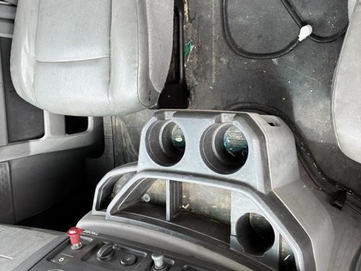 2012-utility-van-image-17