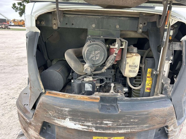 2019-bobcat-e32i-image-8