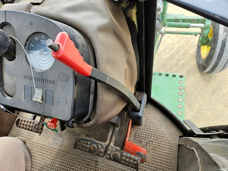 john-deere-2950-image-28