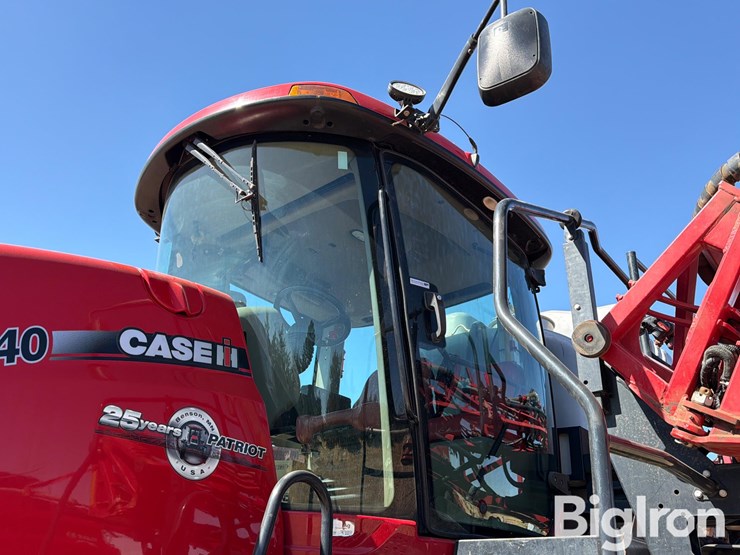 2017-case-ih-patriot-4440-image-9