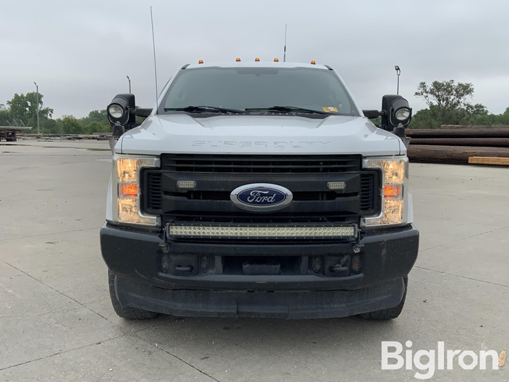 2017-ford-f350-xl-image-2