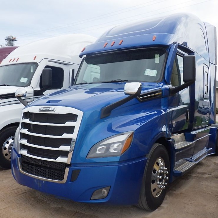 2022 FREIGHTLINER CASCADIA 126