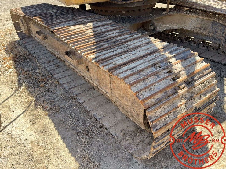 caterpillar-el200b-image-26