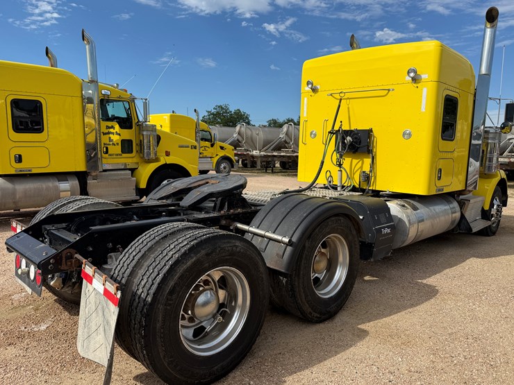 2014-kenworth-t800-image-5