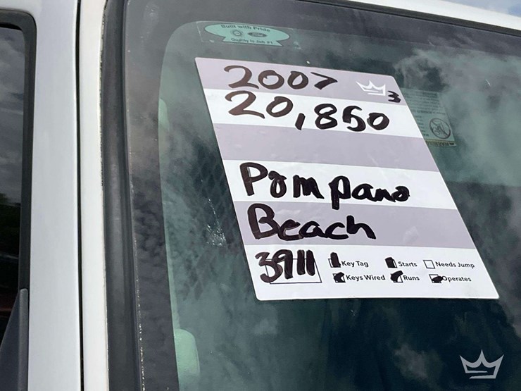 2007-ford-cargo-image-32